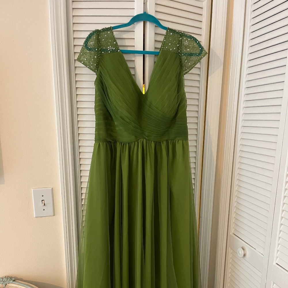 JJ's House V-Neck High-Low Green Dress — Size 16